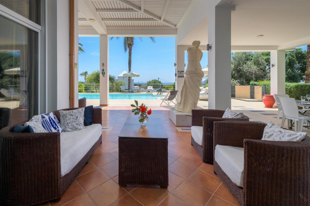 Grande Dame Villa Of Rhodes Asgourou エクステリア 写真